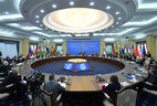 Заседание Совета глав государств - членов Шанхайской организации сотрудничества в расширенном составе