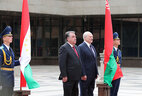 Belarus President Aleksandr Lukashenko and Tajikistan President Emomali Rahmon during the ceremony of official welcome